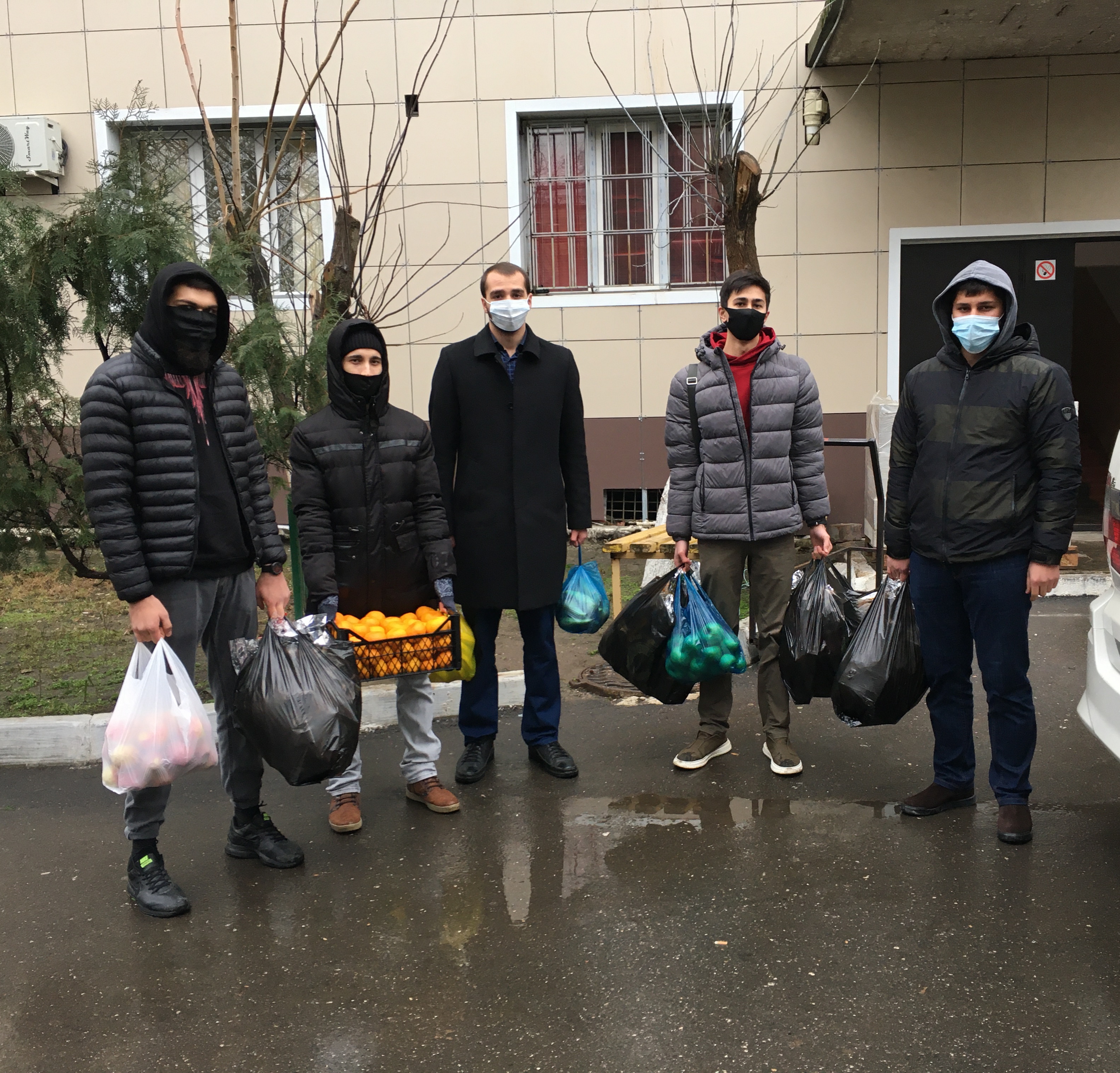 Представители ДГТУ поздравили детей республиканского психоневрологического  диспансера с наступающим Новым 2021 годом | ДГТУ