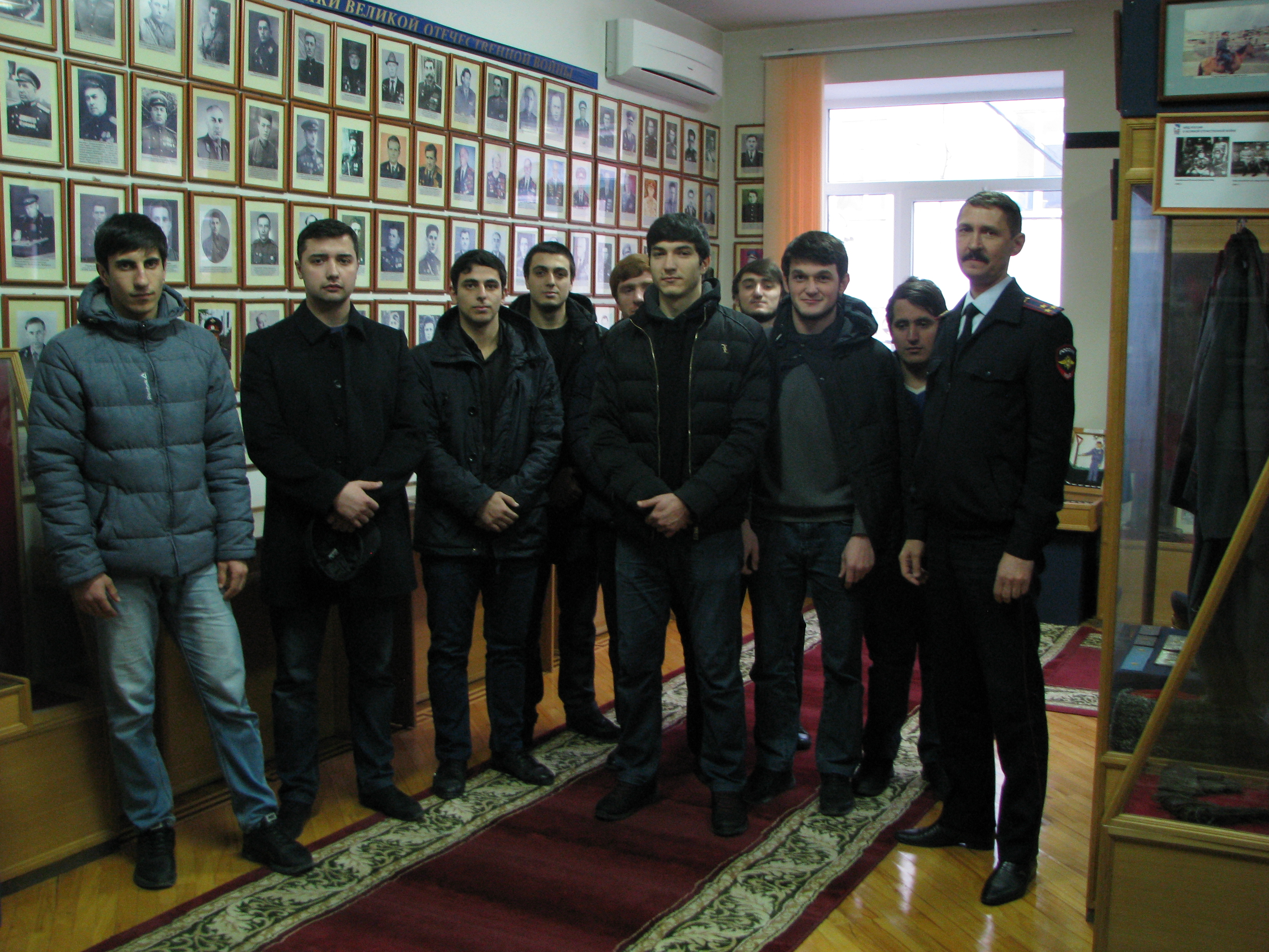 информационный центр мвд махачкала сотрудники. начальник иц мвд по рд. информационный центр мвд махачкала сотрудники. сотрудники дагестанской полиции фото. сотрудник мвд.