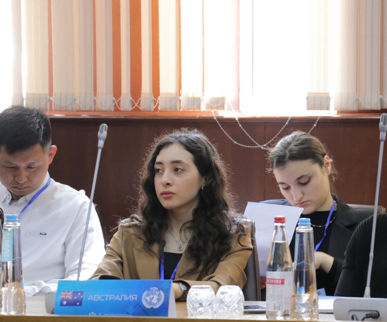 конференция зал с людьми. игран конференция. Vr конференция. игры на конференции. игран конференция.