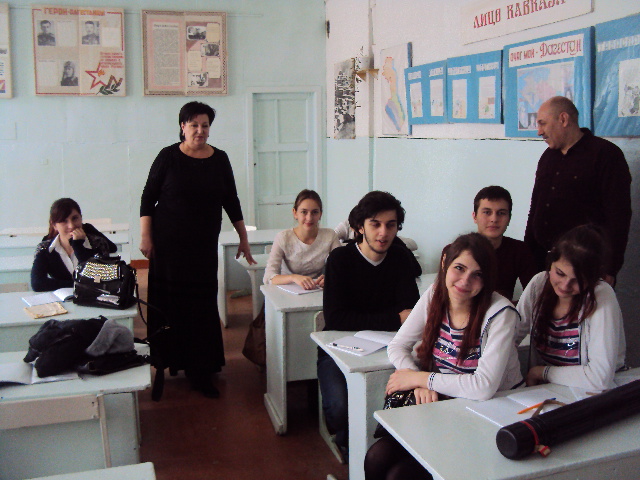 Сайт сош 2 каспийск. Мбоу сош 2 каспийск. Школа №2 каспийск. Сайт сош 2 каспийск. Каспийск школа 2 фото.